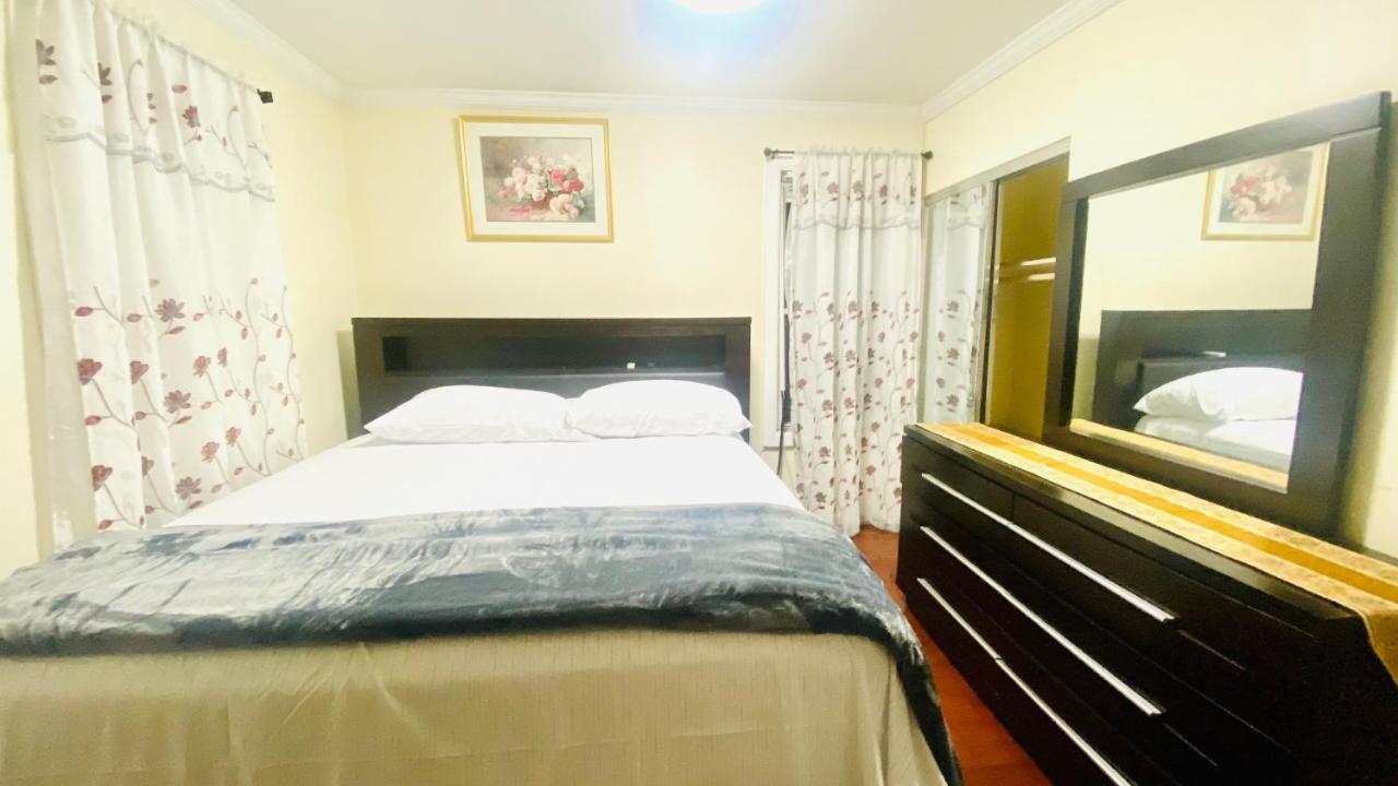 Minutes From Jfk, Beautiful Home With Peaceful, Cosy, Private Room New York Buitenkant foto