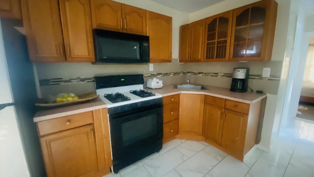 Minutes From Jfk, Beautiful Home With Peaceful, Cosy, Private Room New York Buitenkant foto